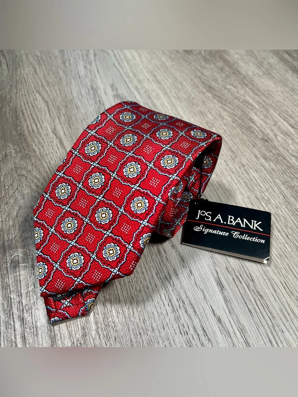 NWT Jos. A. Bank Signature Collection Mens Neck Tie Red Neat Geometric Silk 58”